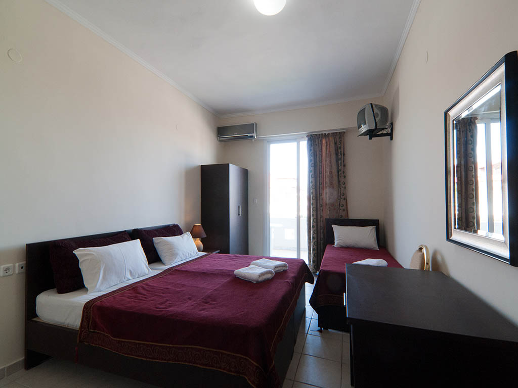 "Yakinthos" (на 500 м от Паралия Катерини) 3*